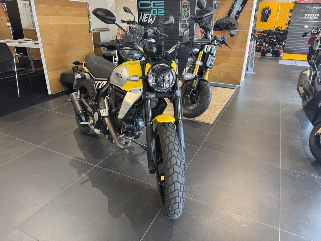 SCRAMBLER 800