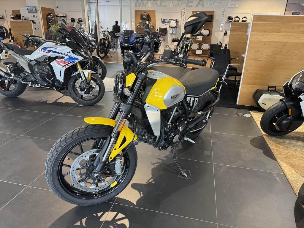 SCRAMBLER 800