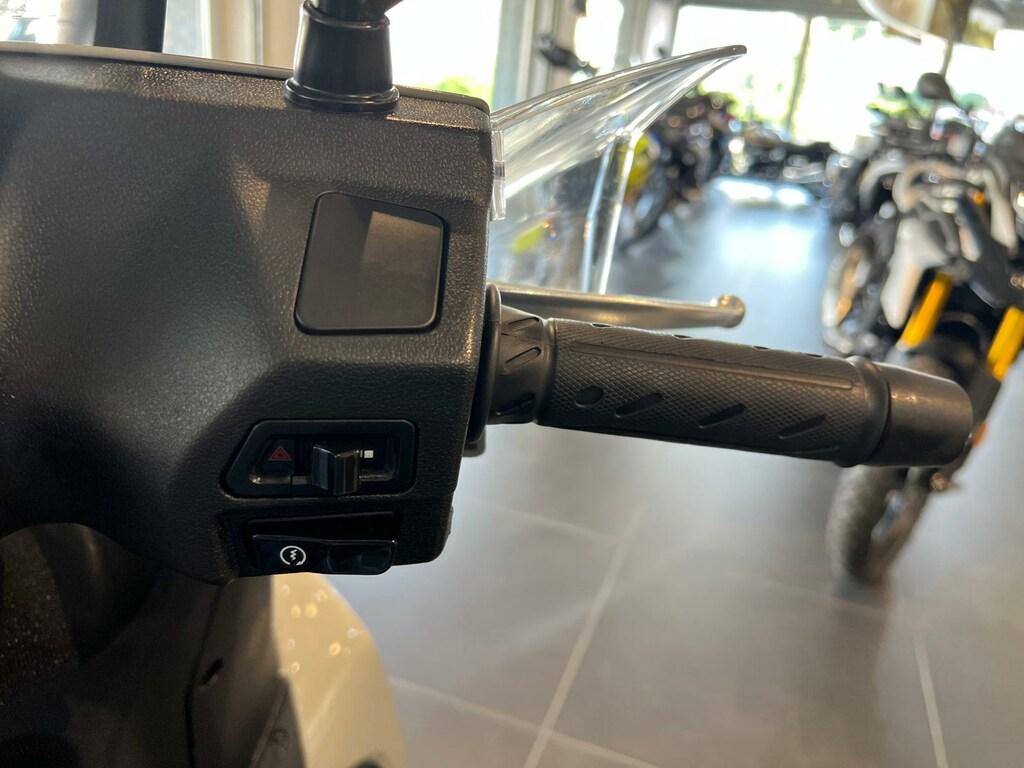 AGILITY 300