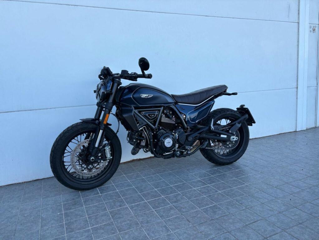 SCRAMBLER 800