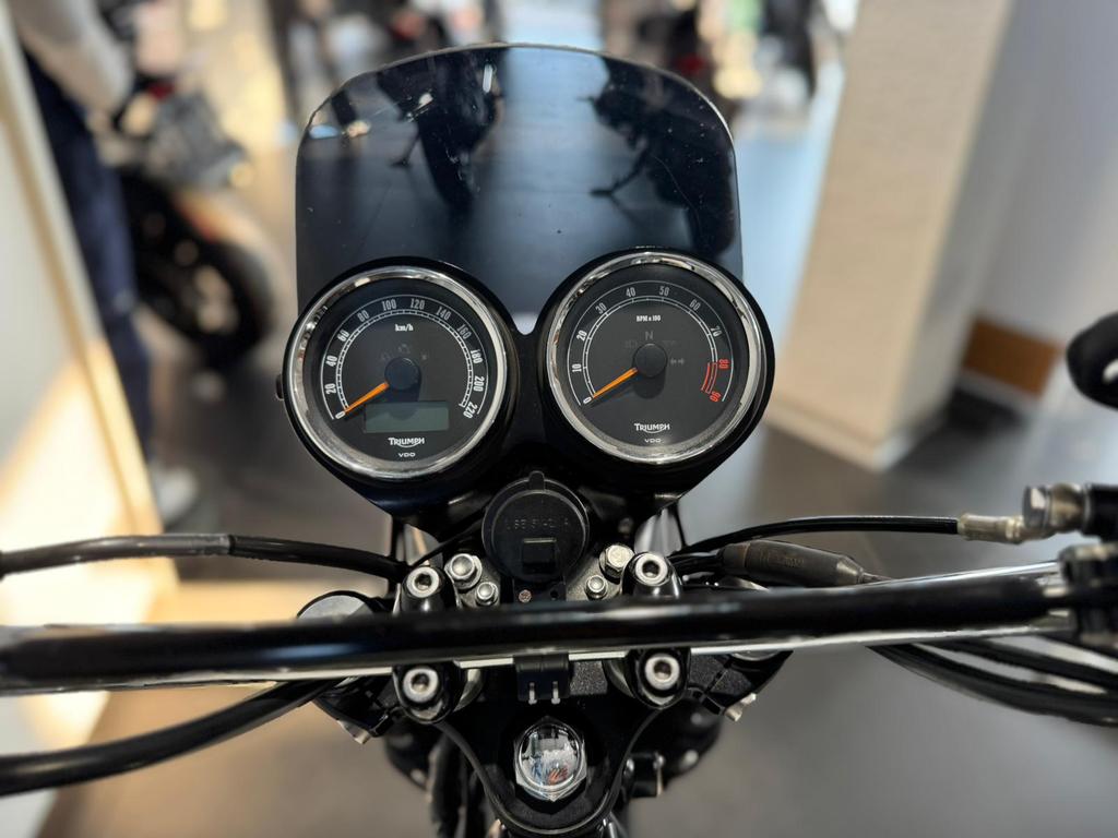 SCRAMBLER 865