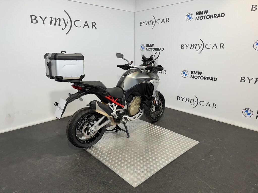 MULTISTRADA V4