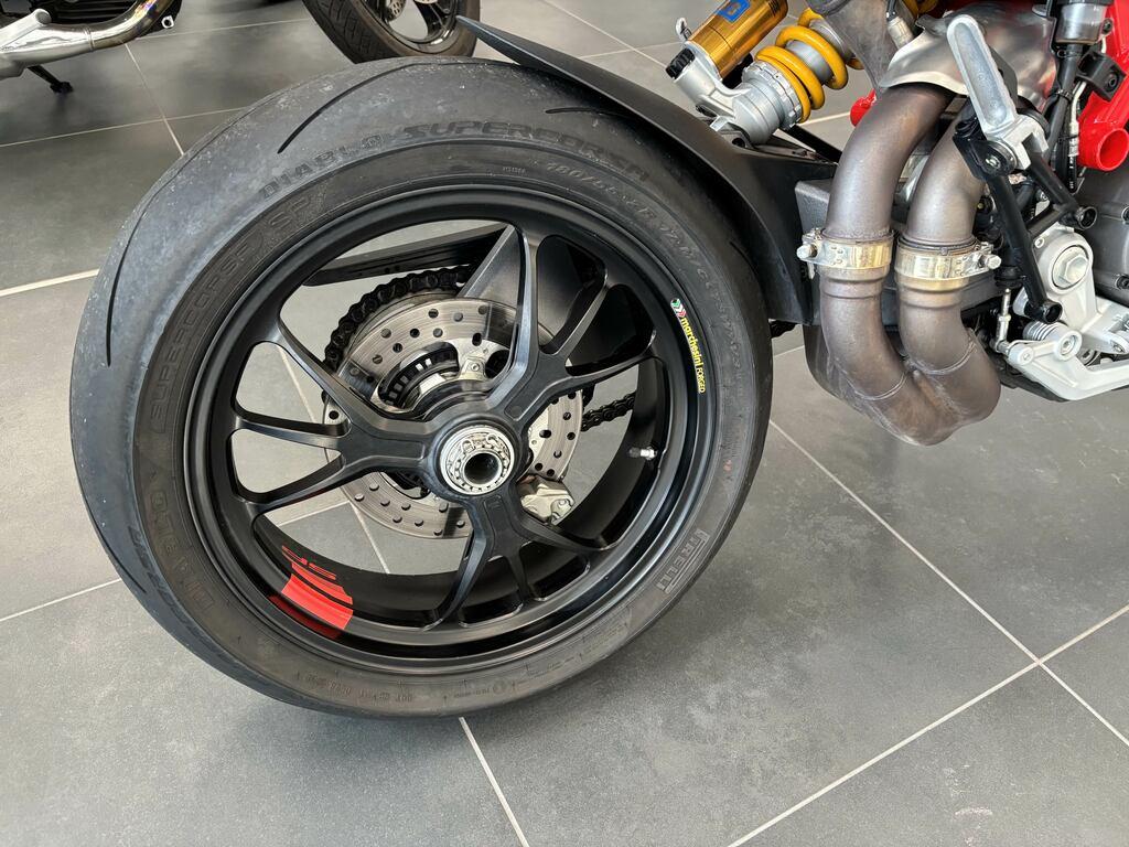HYPERMOTARD 950