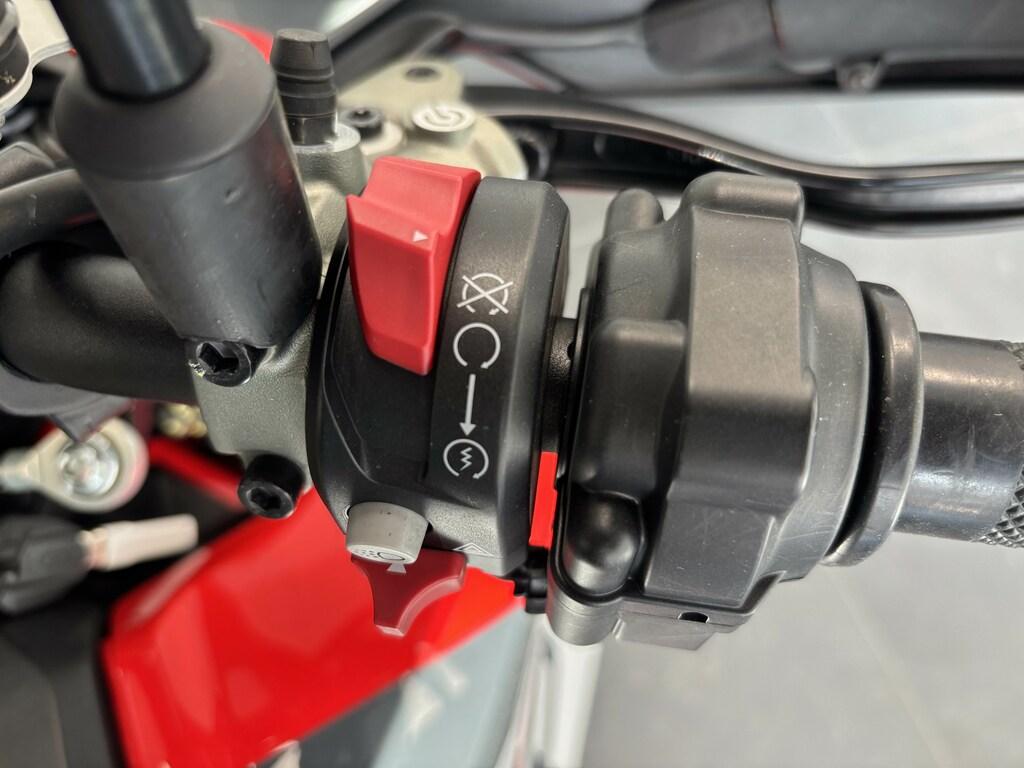 HYPERMOTARD 950