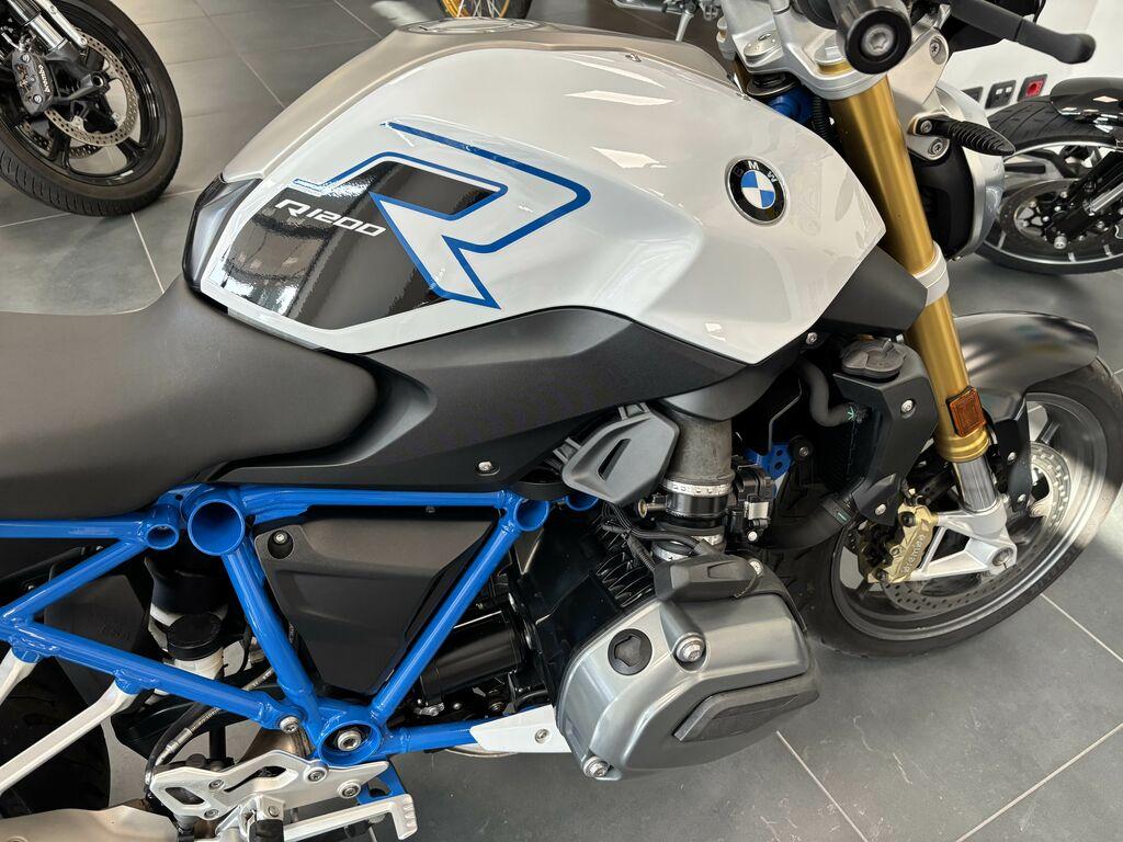 R 1200 R
