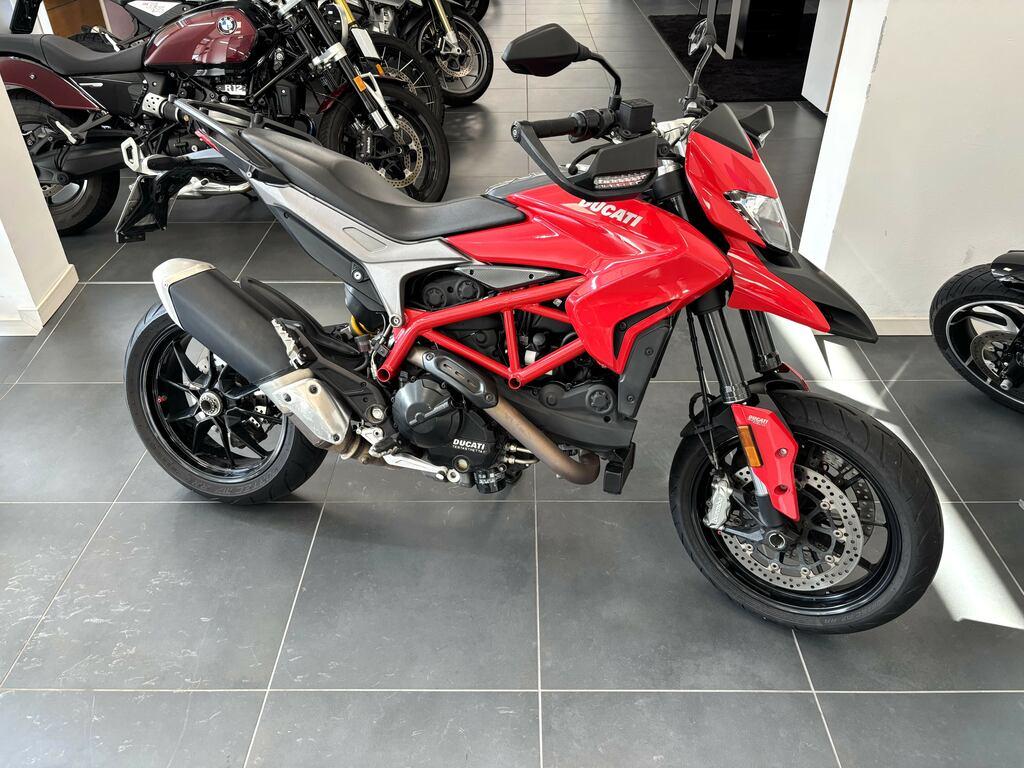 HYPERMOTARD 939
