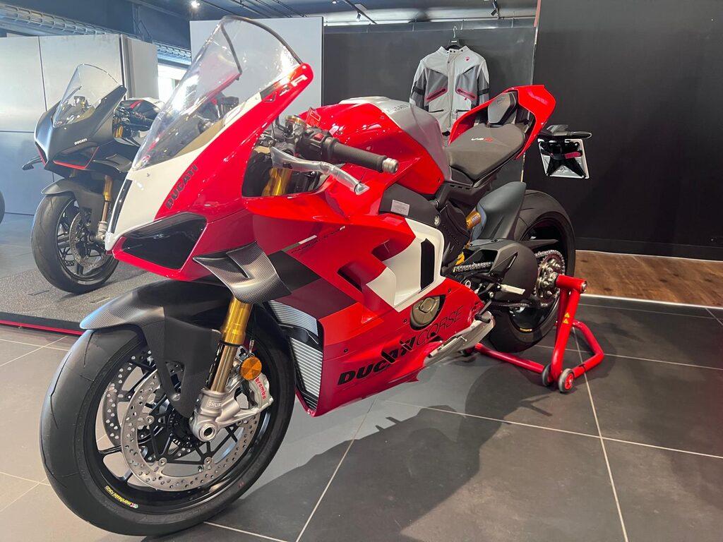 PANIGALE V4 R