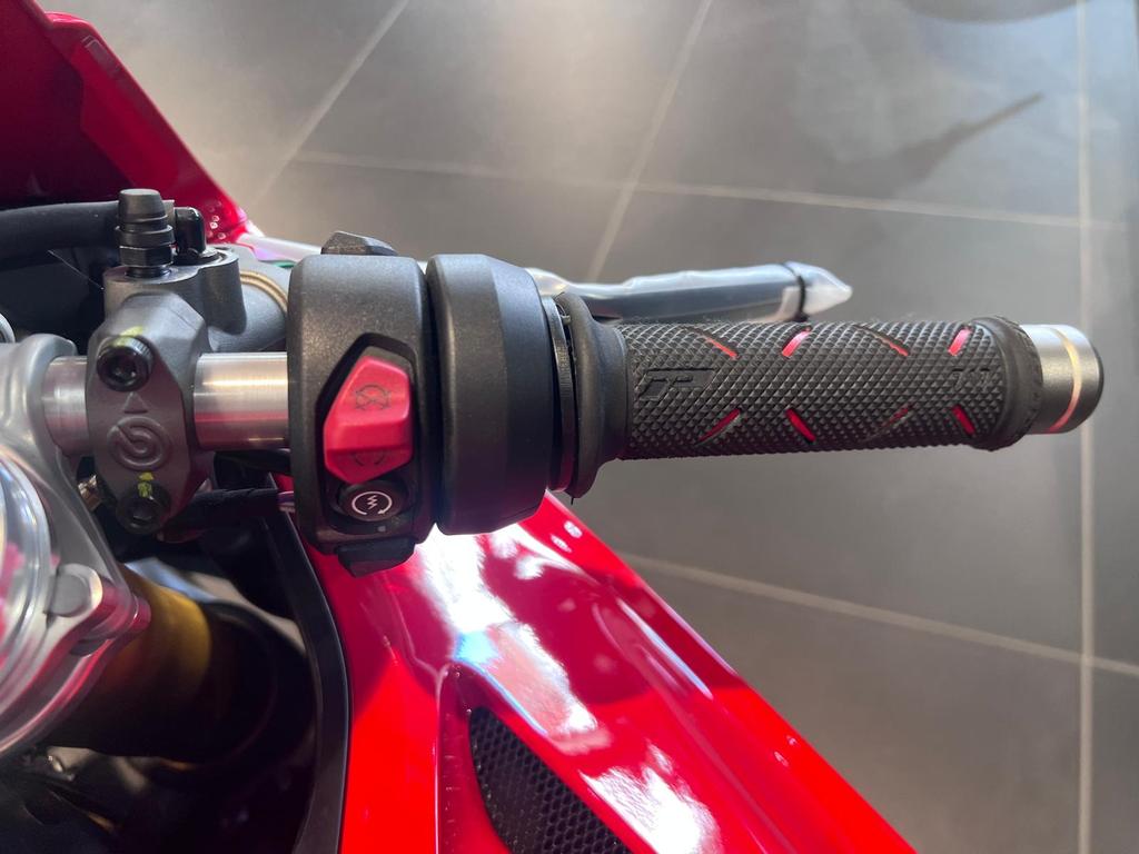 PANIGALE V4 R