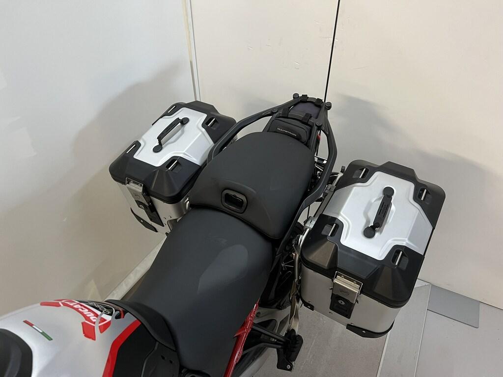 MULTISTRADA V4