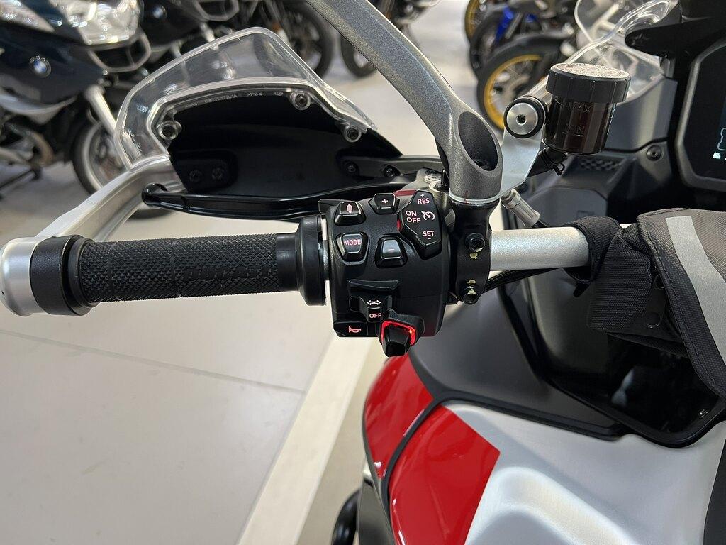MULTISTRADA V4