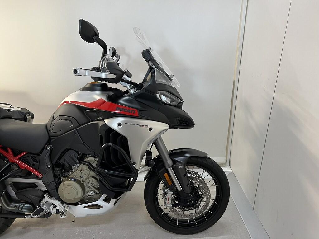 MULTISTRADA V4