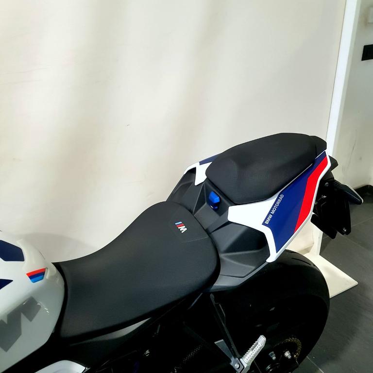 M 1000 R