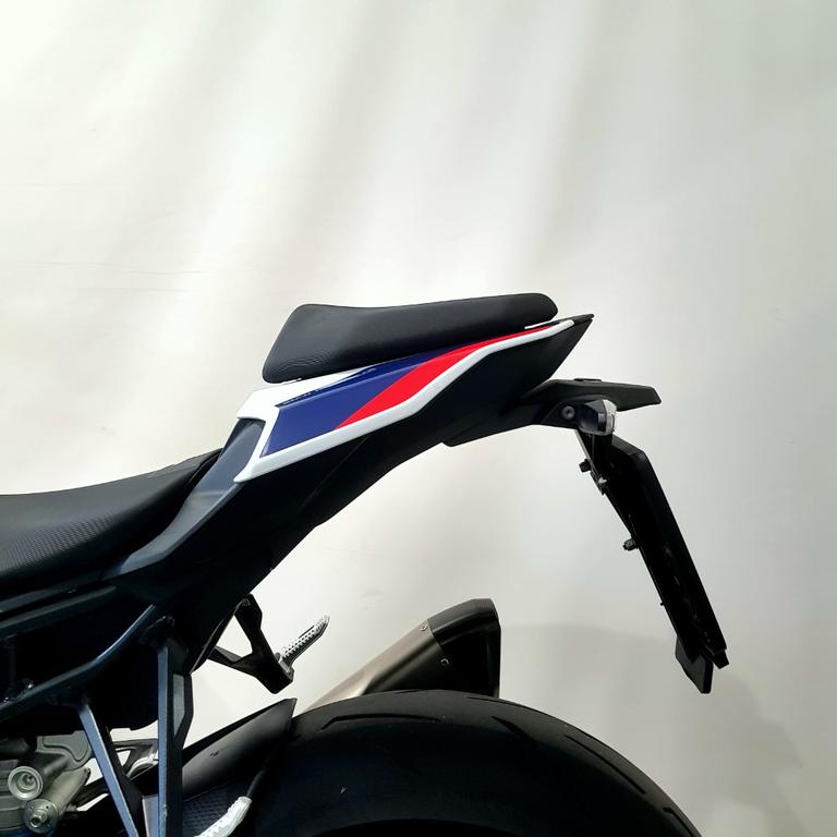 M 1000 R