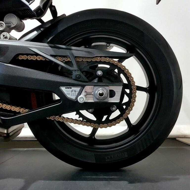 M 1000 R