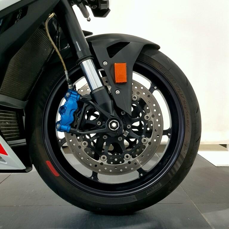 M 1000 R