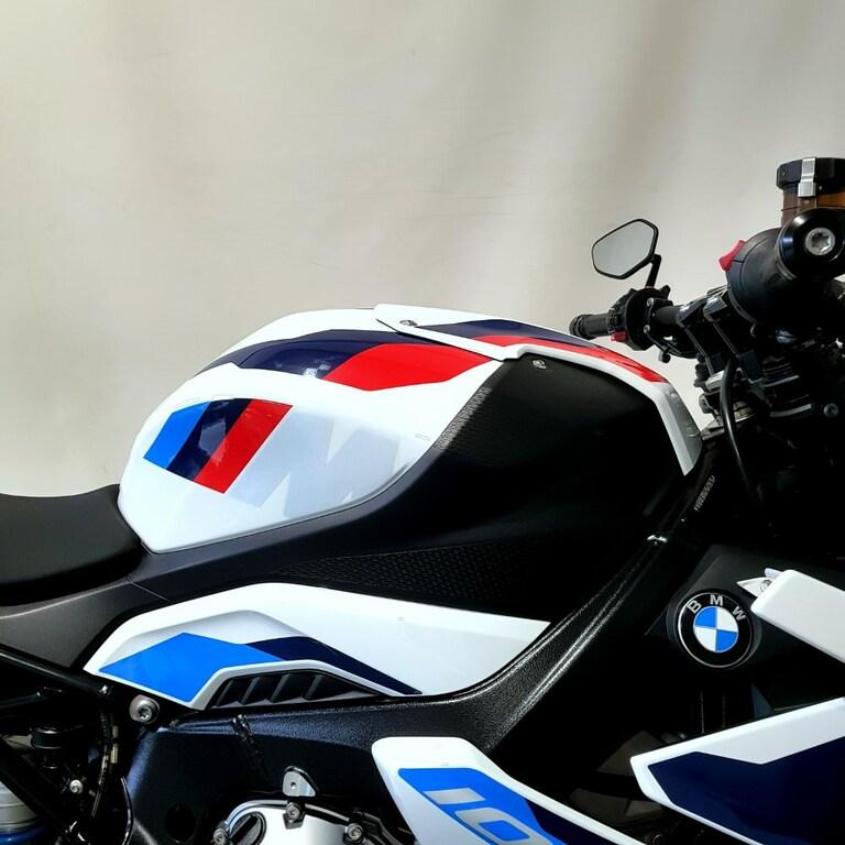 M 1000 R