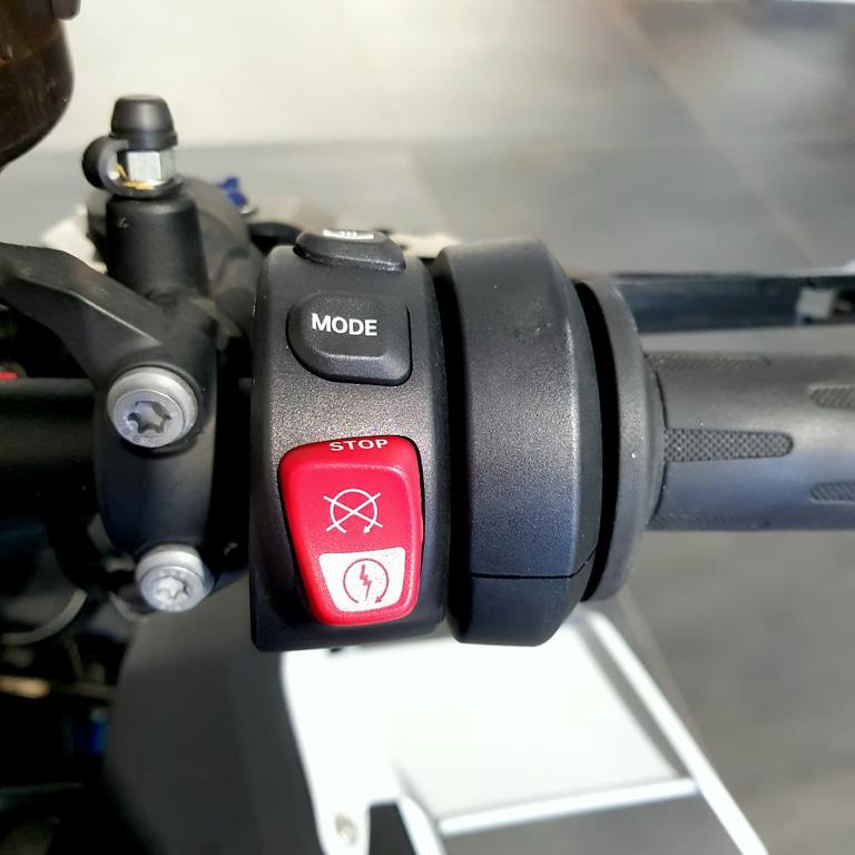 M 1000 R