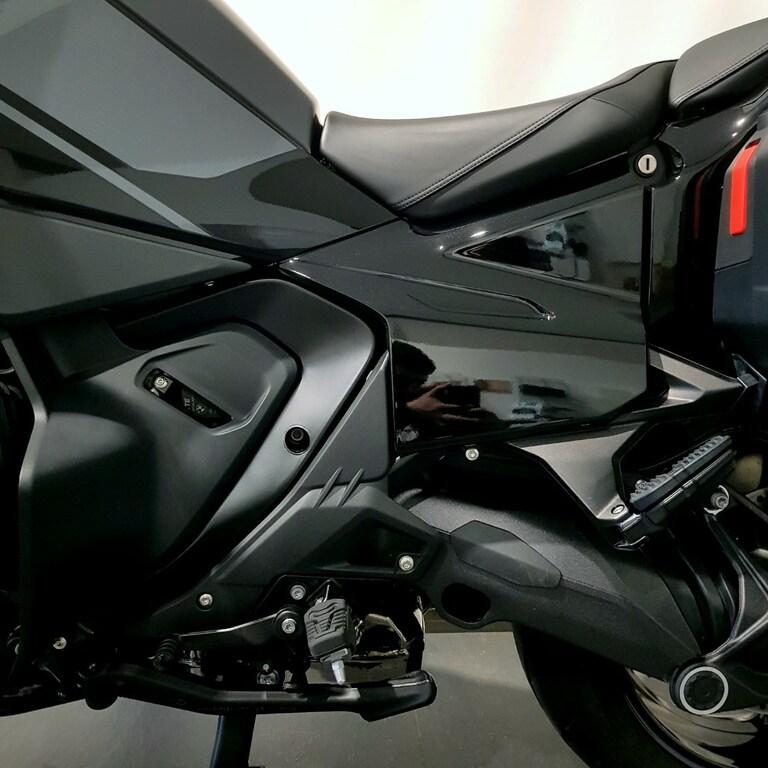 R 1300 RT