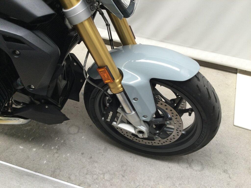 R 1250 R