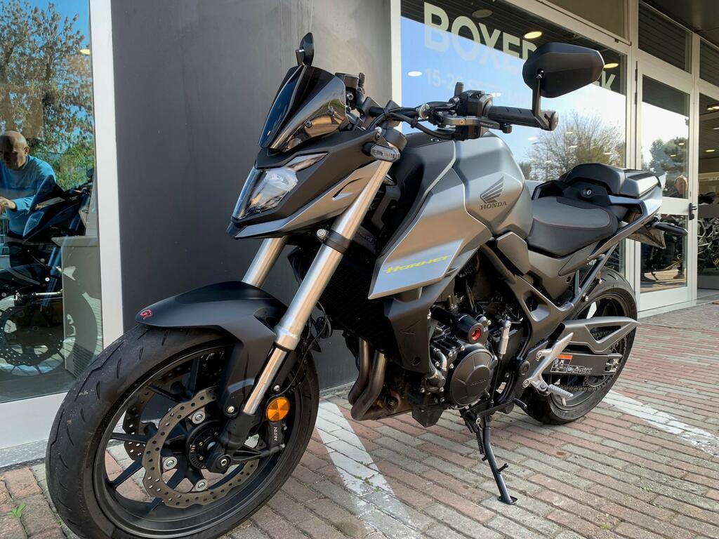 HORNET 750