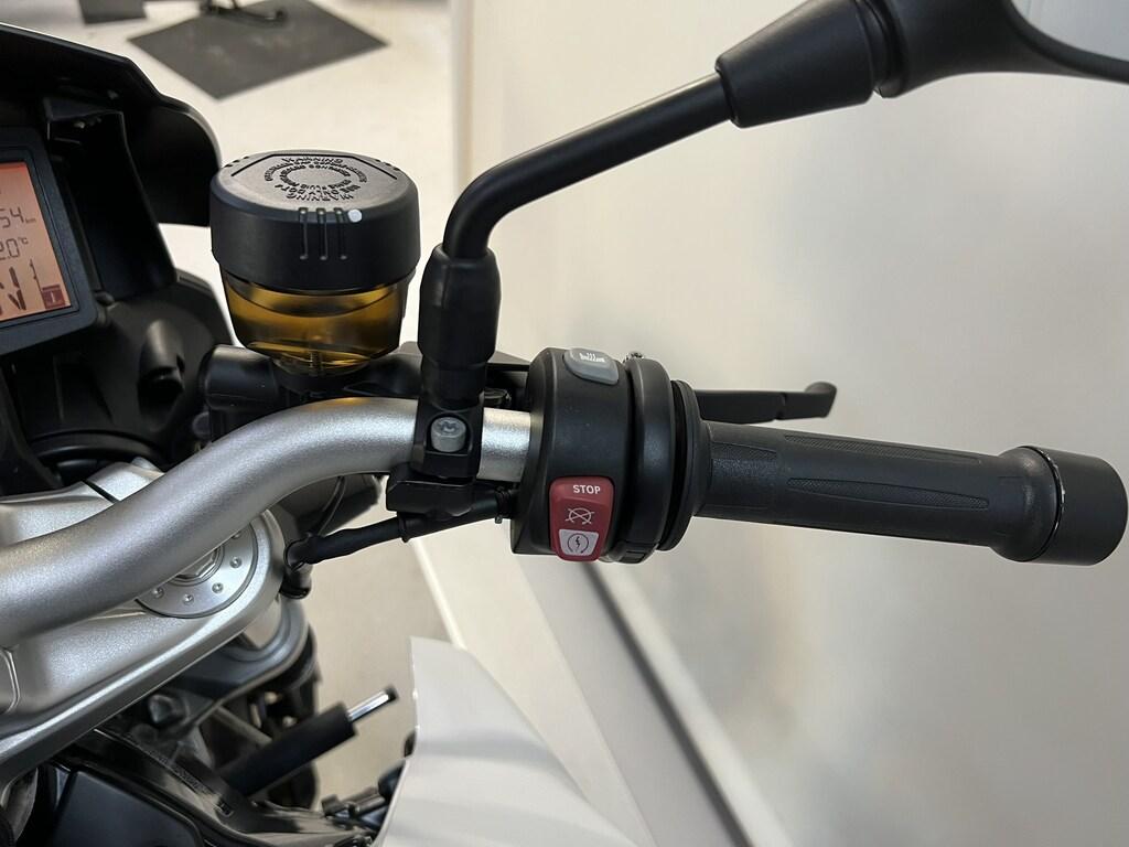 F 800 R