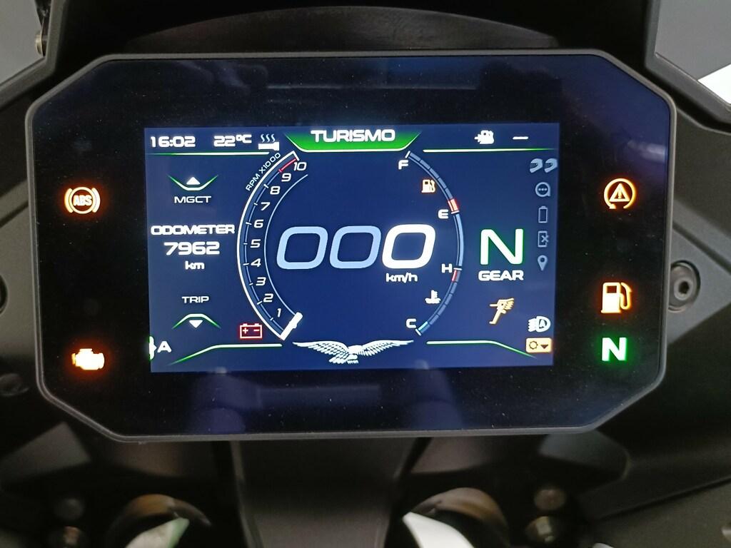 V100