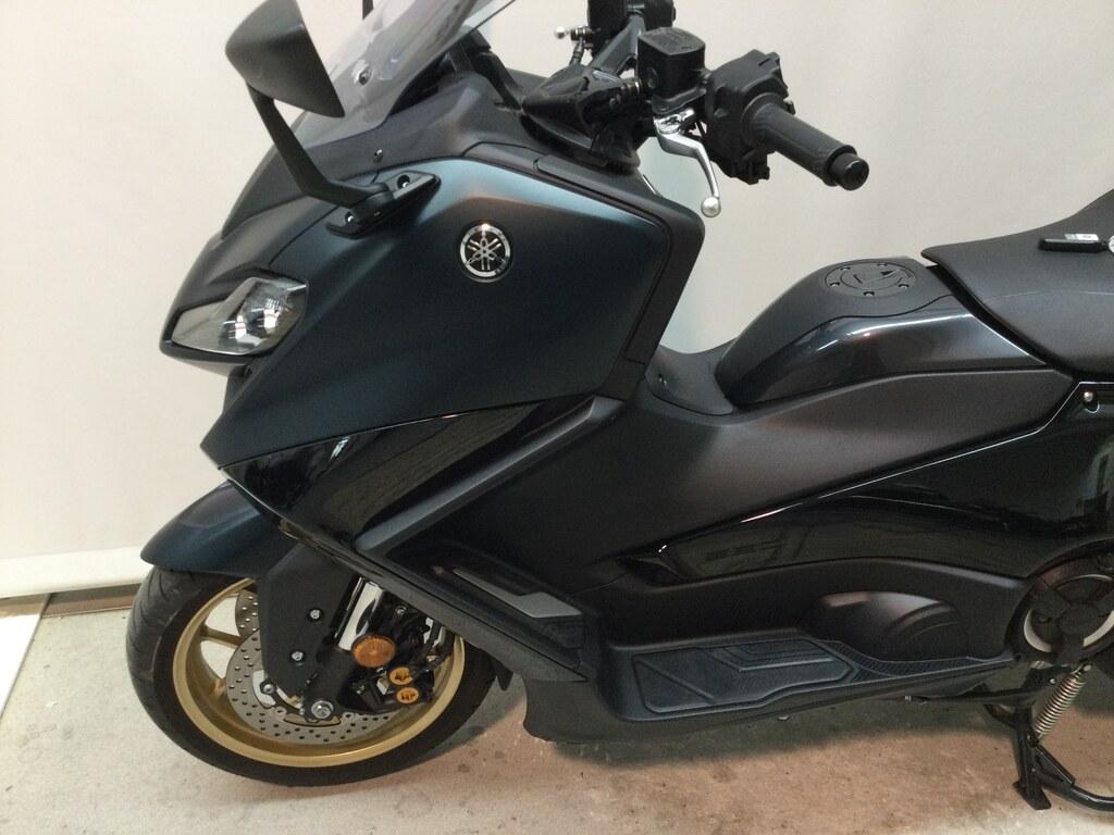 T-MAX 560