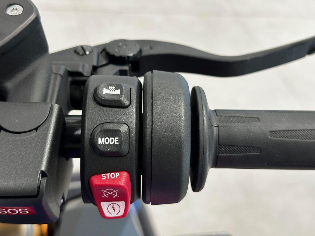 F 900 R