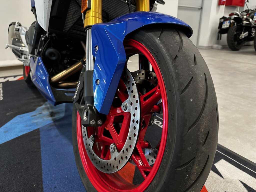 F 900 R