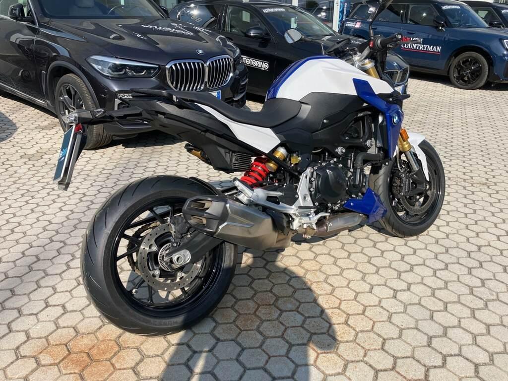 F 900 R