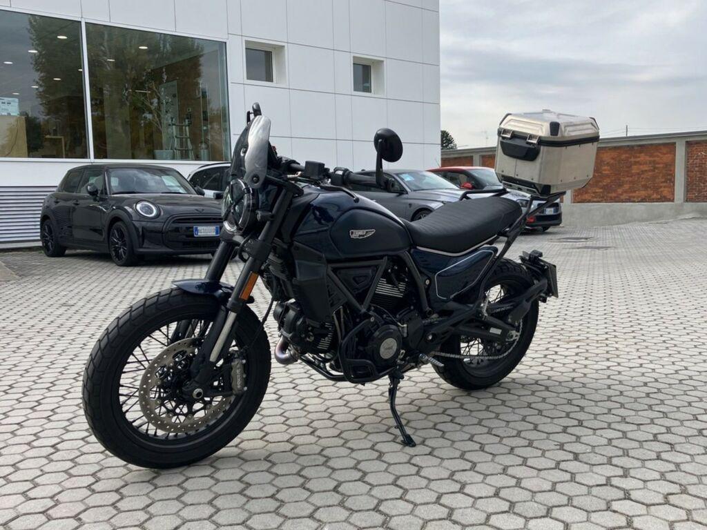 SCRAMBLER 800