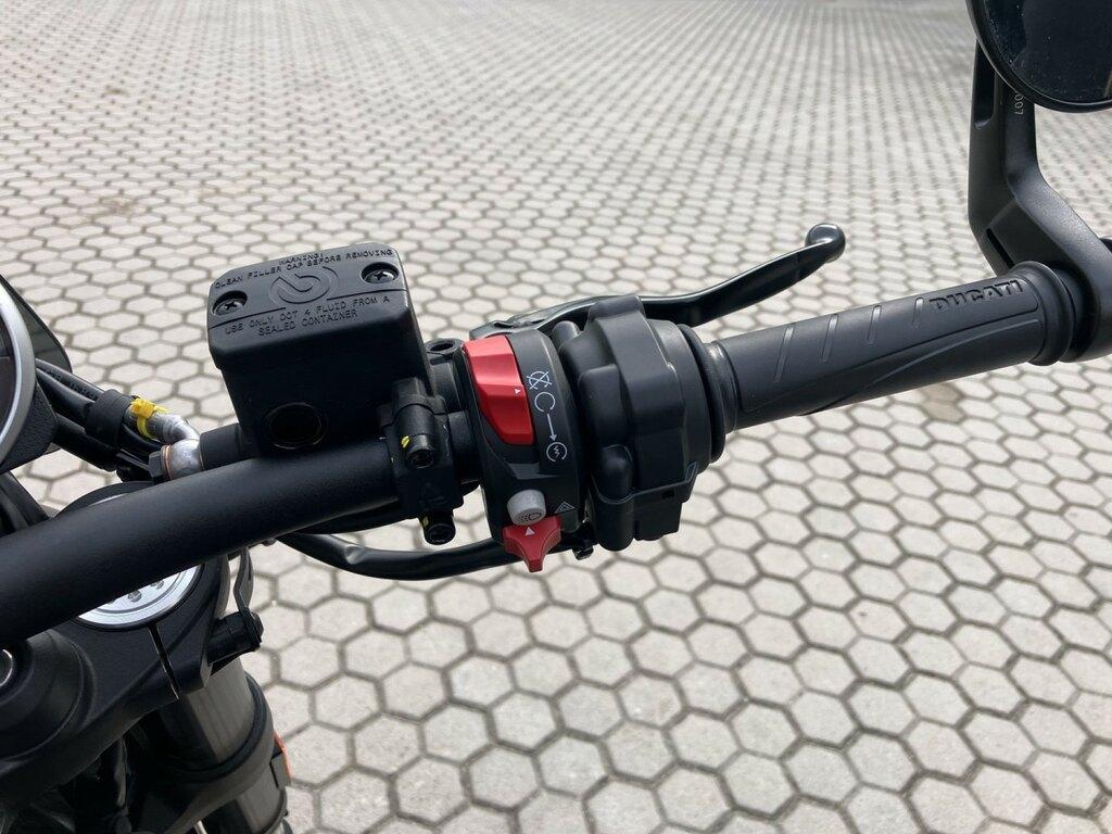 SCRAMBLER 800
