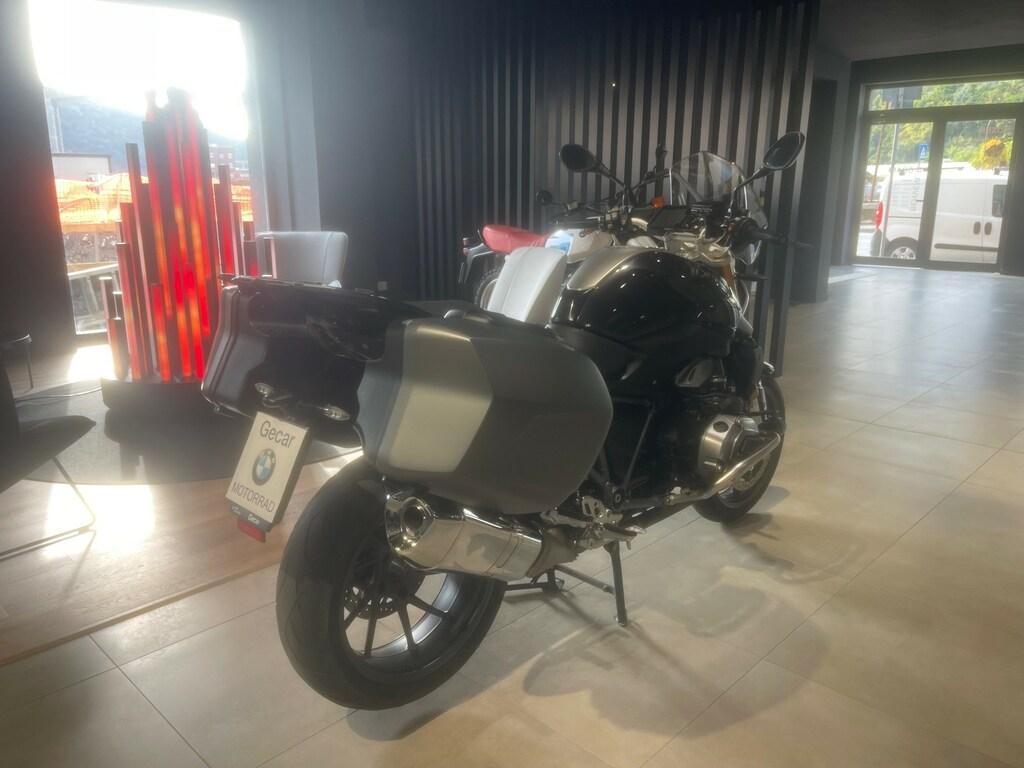 R 1200 R