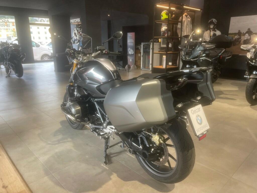 R 1200 R