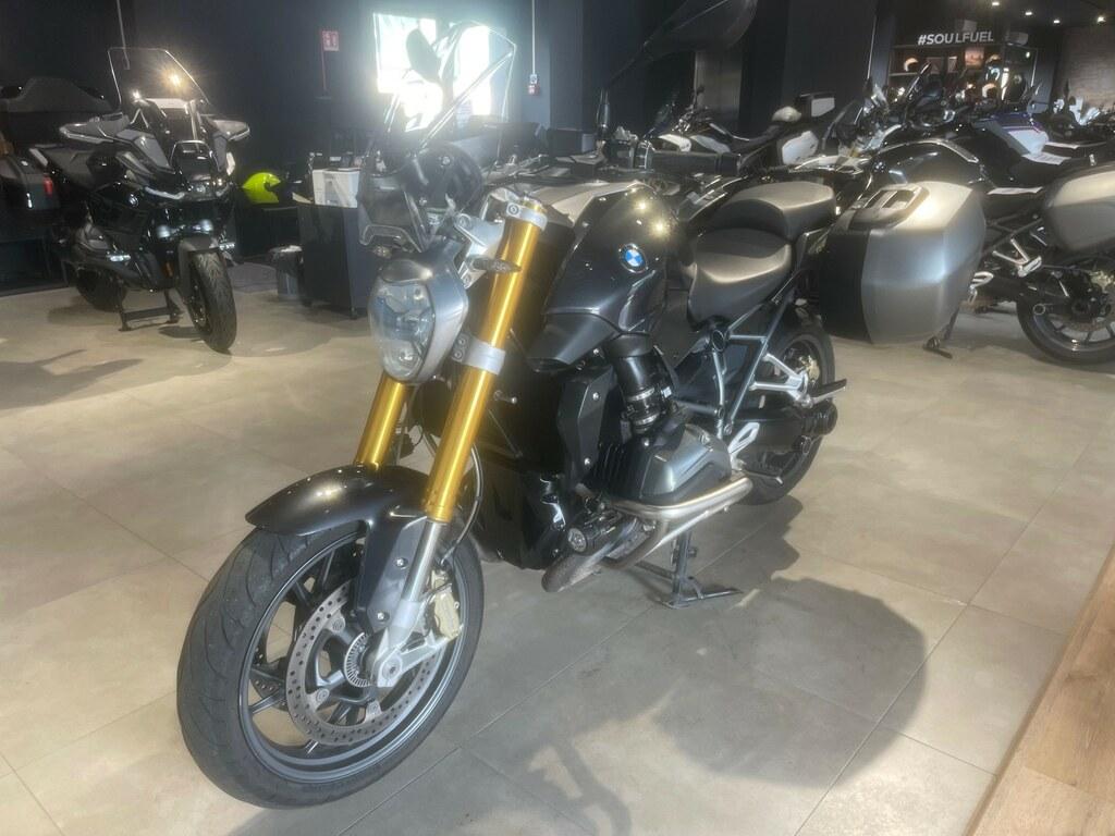 R 1200 R