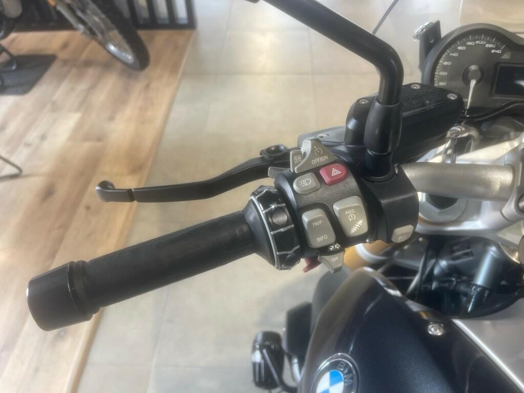 R 1200 R