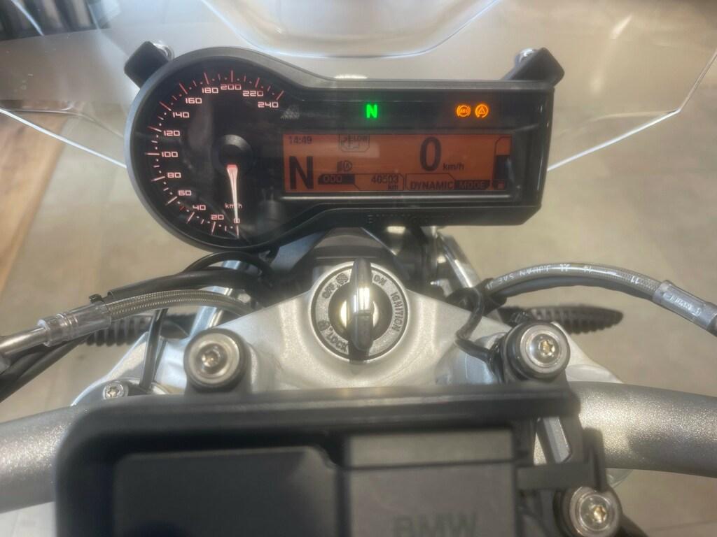 R 1200 R