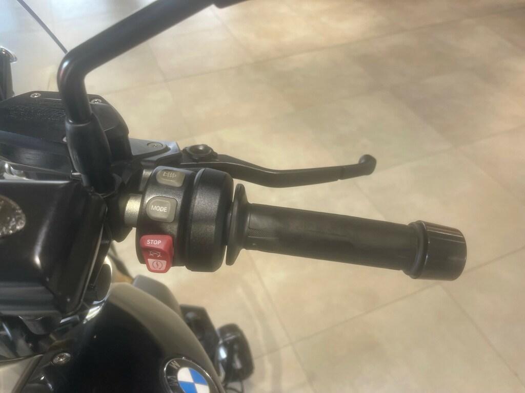 R 1200 R