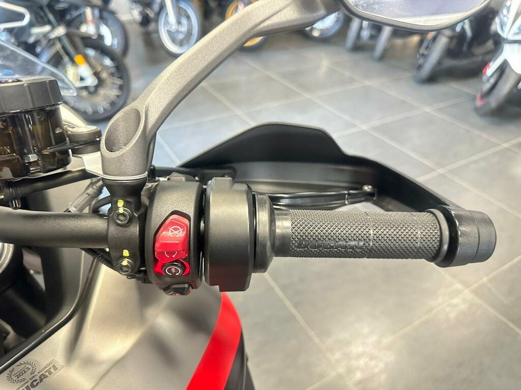 MULTISTRADA V4