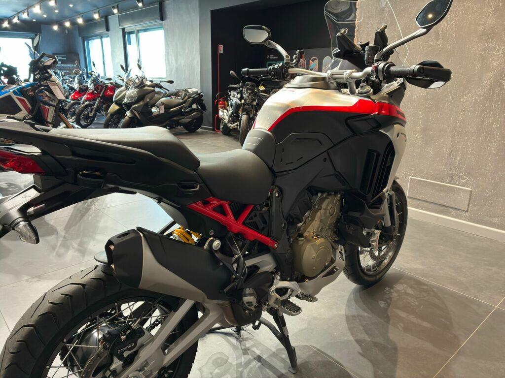 MULTISTRADA V4