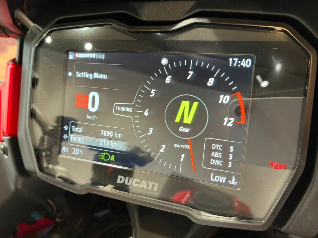 MULTISTRADA V4