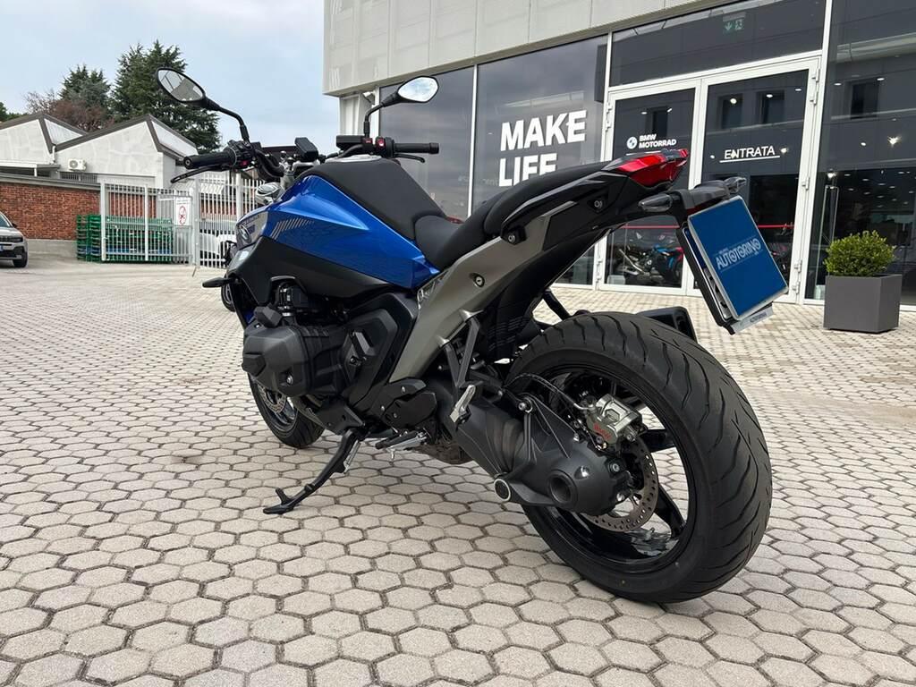 R 1300 R