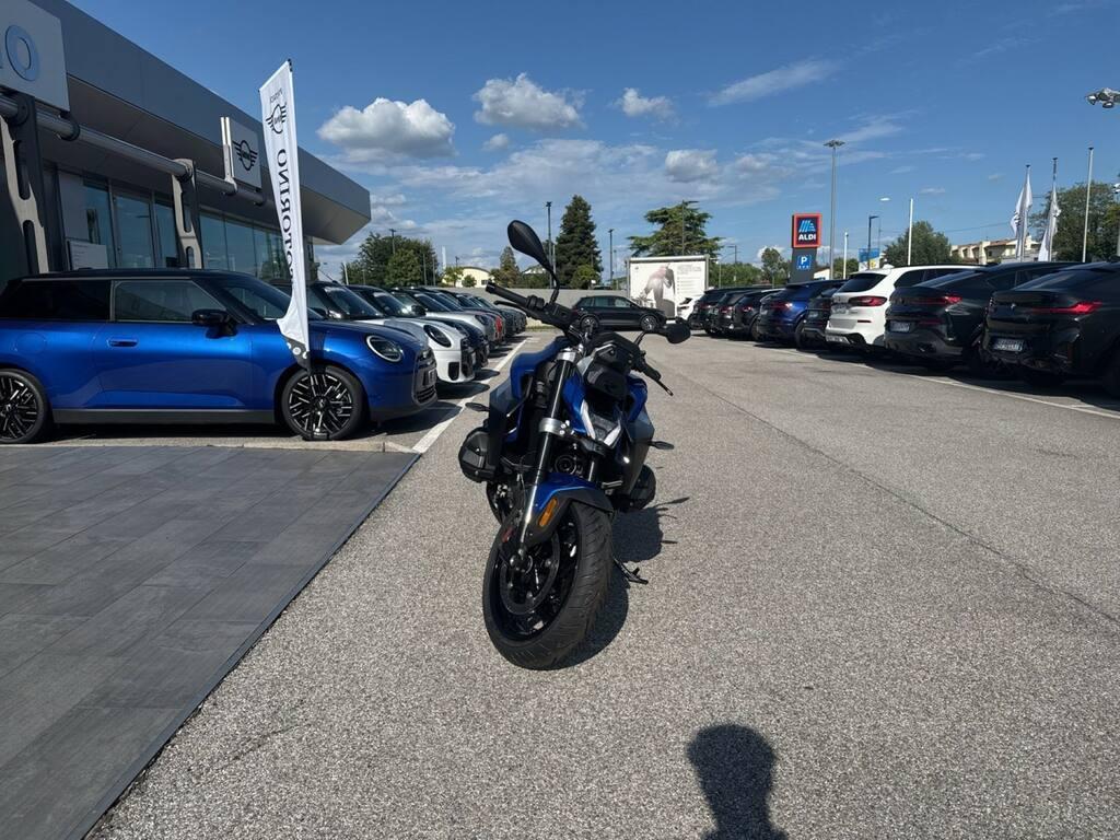 R 1300 R