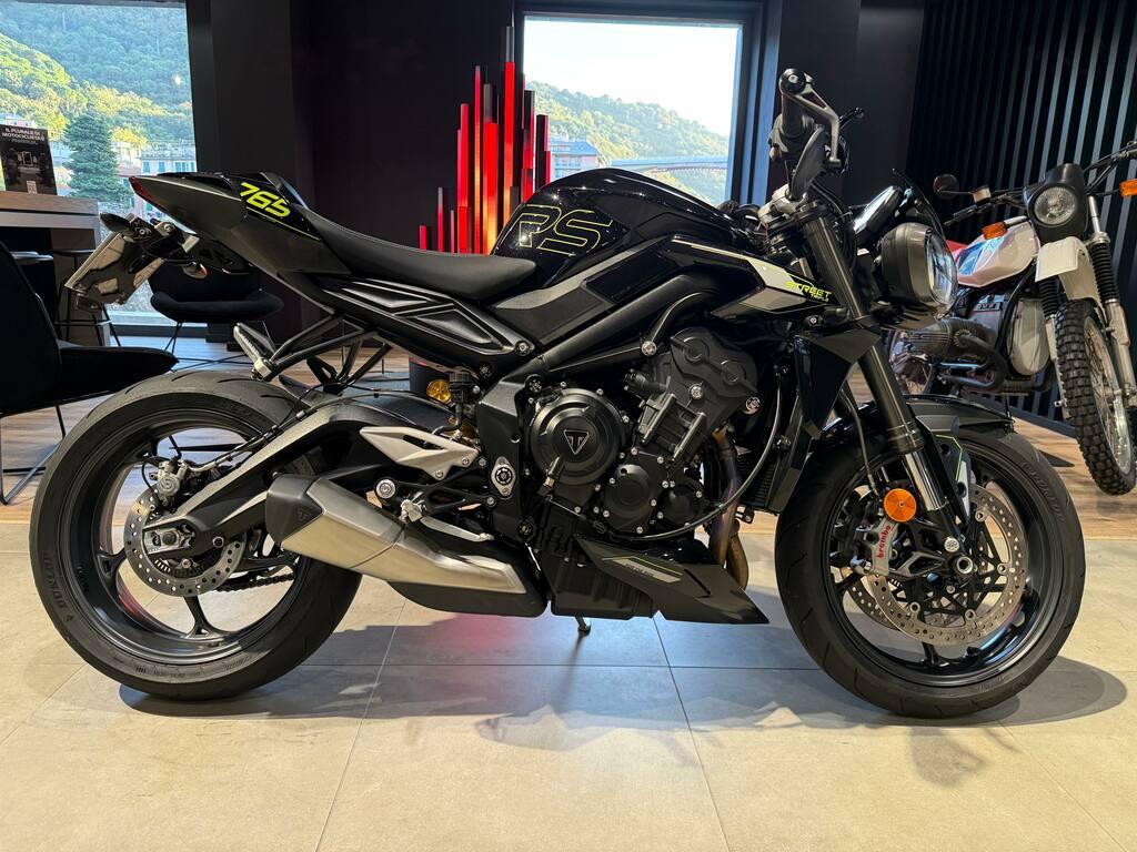 STREET TRIPLE 765