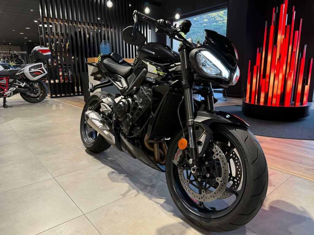 STREET TRIPLE 765