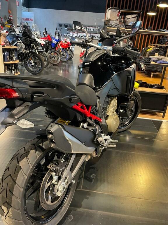 MULTISTRADA V4