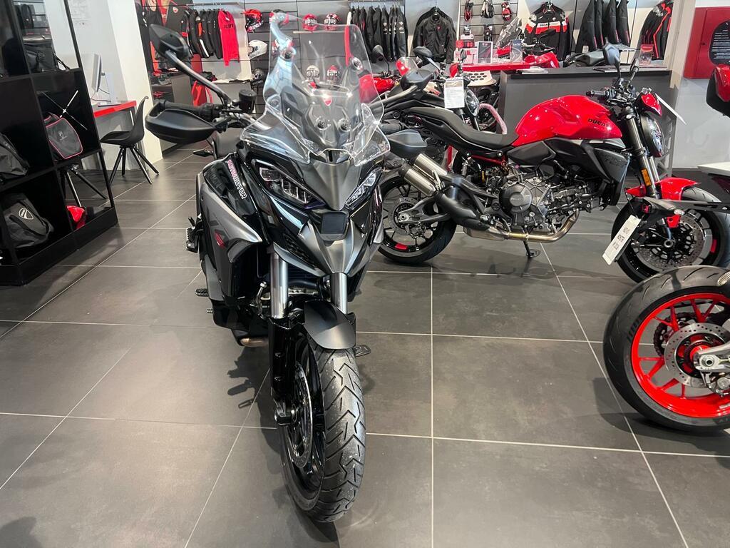 MULTISTRADA V4