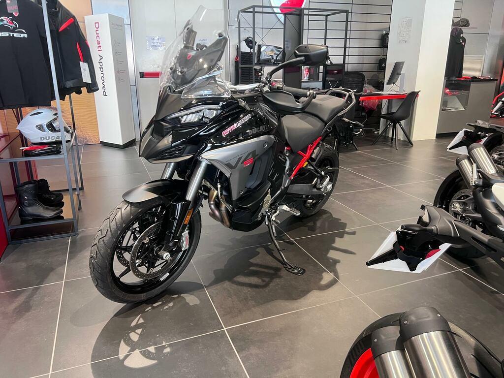 MULTISTRADA V4