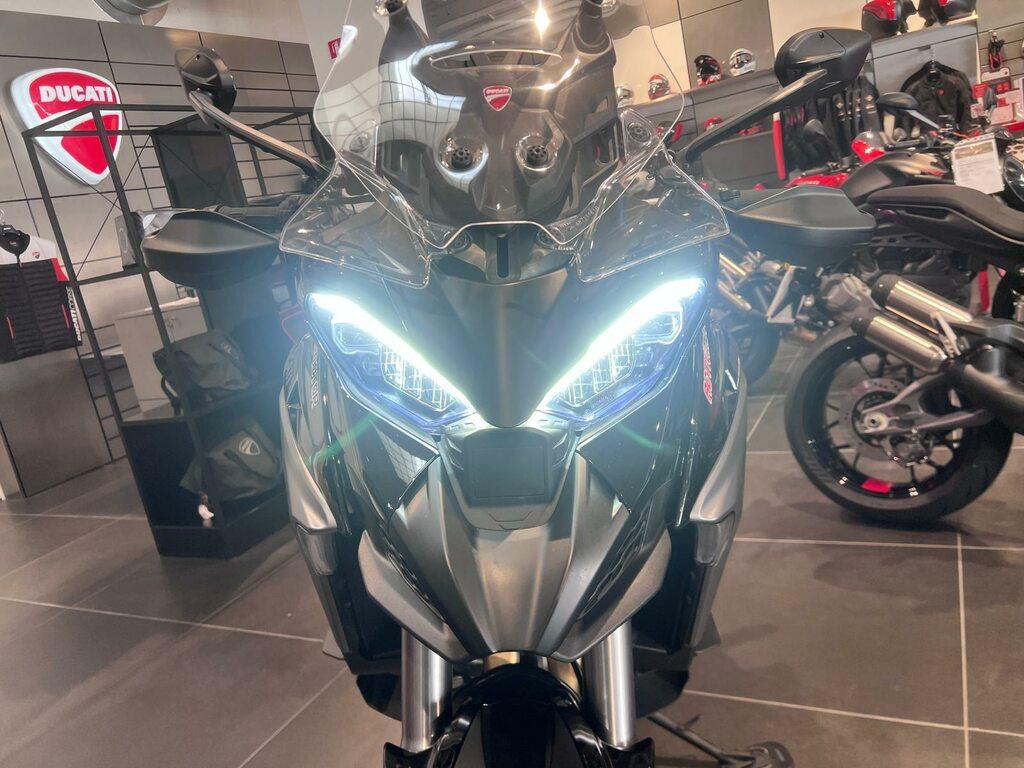 MULTISTRADA V4