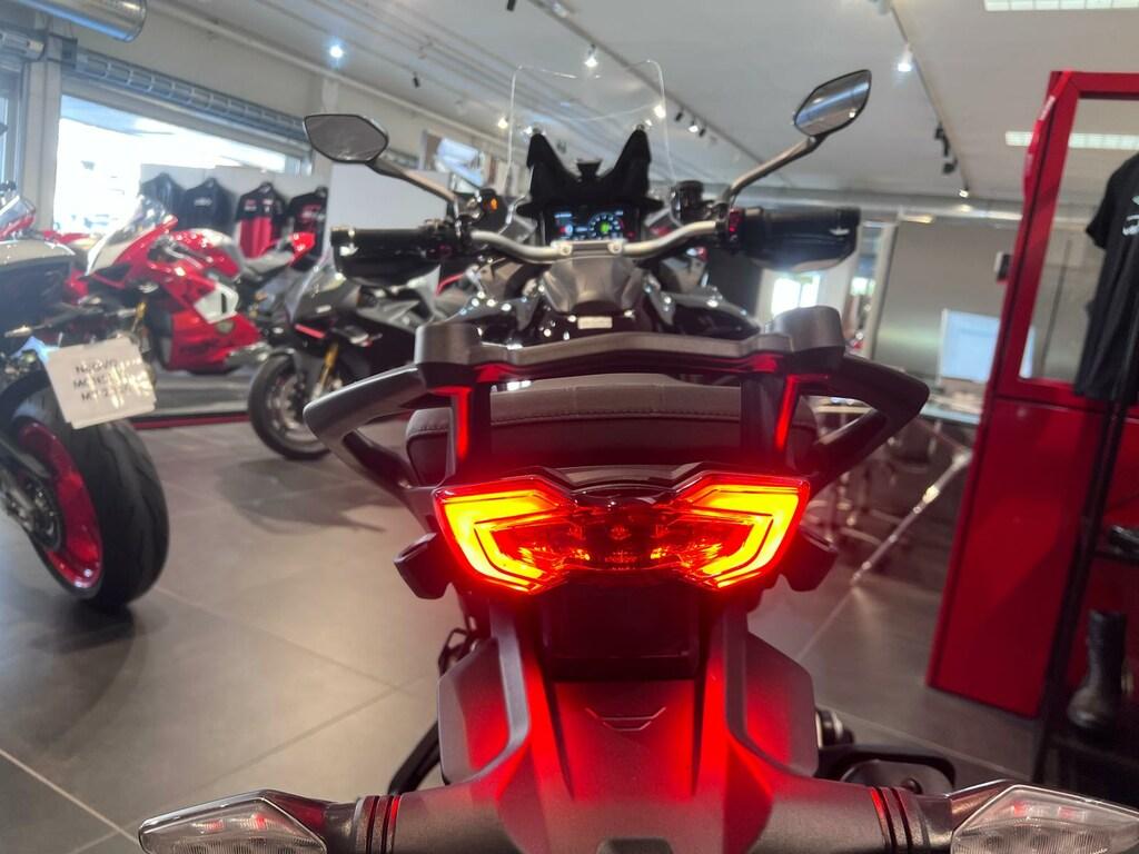 MULTISTRADA V4